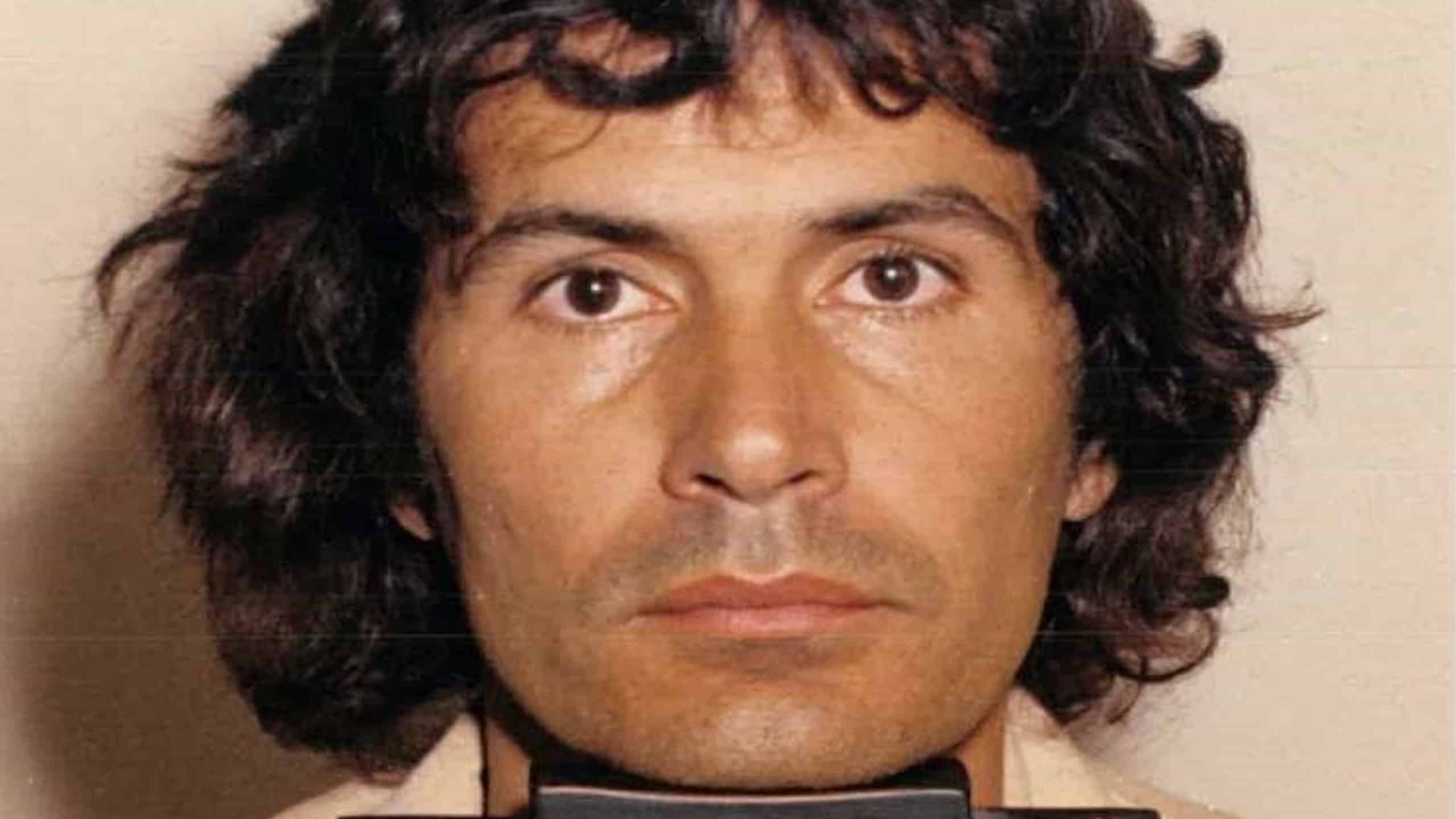 English: Serial killer Rodney Alcala in a 1979 police mugshot.