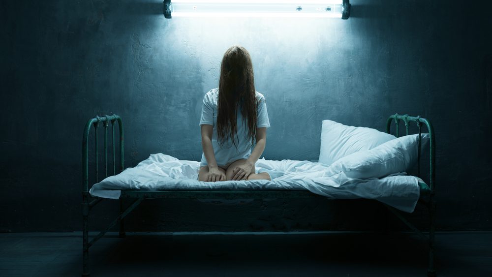 Psycho,Woman,Screams,In,Bed,,Insomnia,Horror
