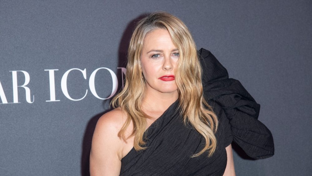 NEW YORK, NEW YORK - SEPTEMBER 09: Alicia Silverstone attends 2022 Harper's Bazaar ICONS Bloomingdale's 150th Anniversary on September 09, 2022 in New York City.
