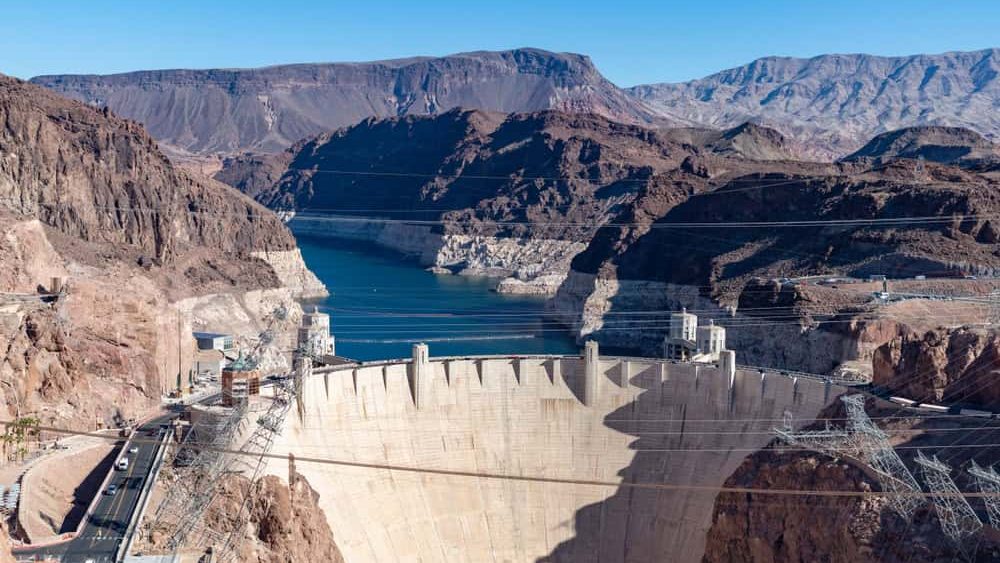A picture of the Hoover Dam.