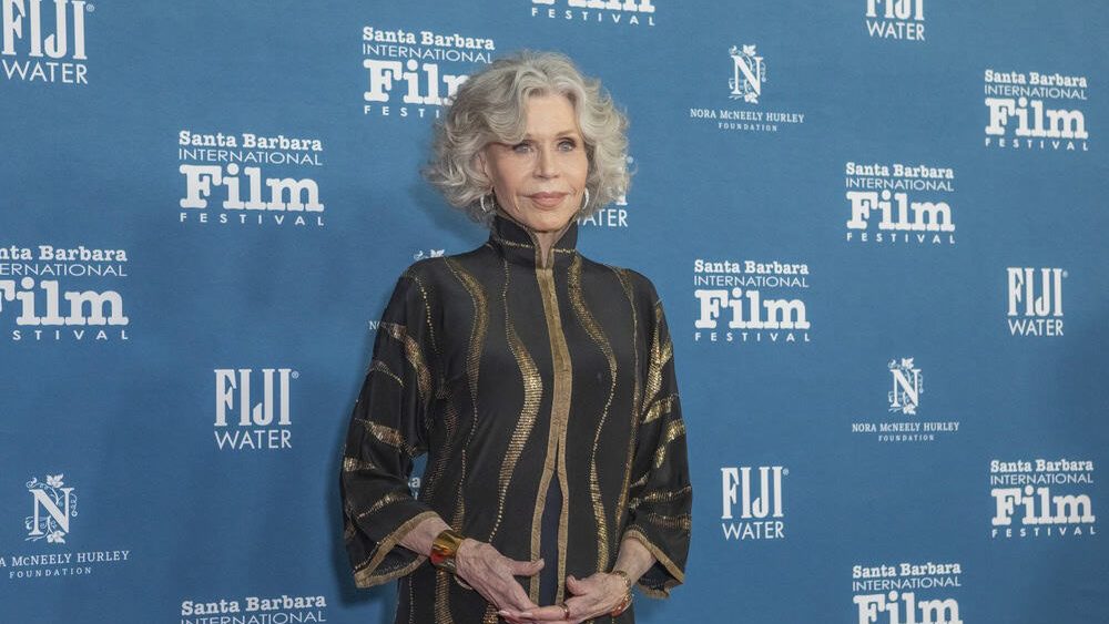Jane,Fonda,Arrives,At,The,Maltin,Modern,Master,Award,Ceremony