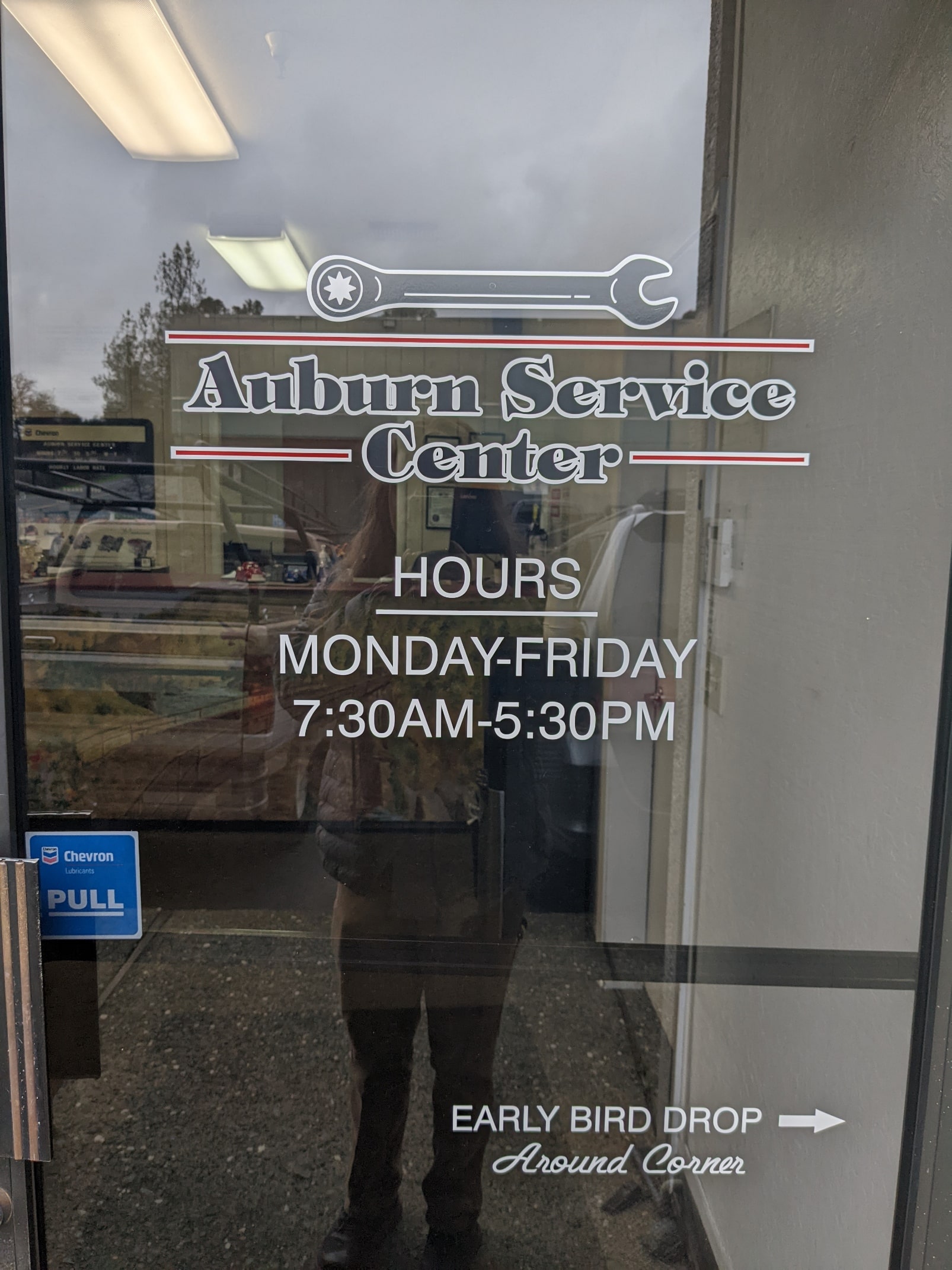 Auburn Service Center hours and contact information for vehicle repairs and maintenance.
