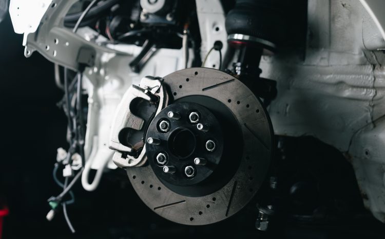  Before the Leaves Turn: Getting Your Brakes Ready for Fall Driving in the Smokies