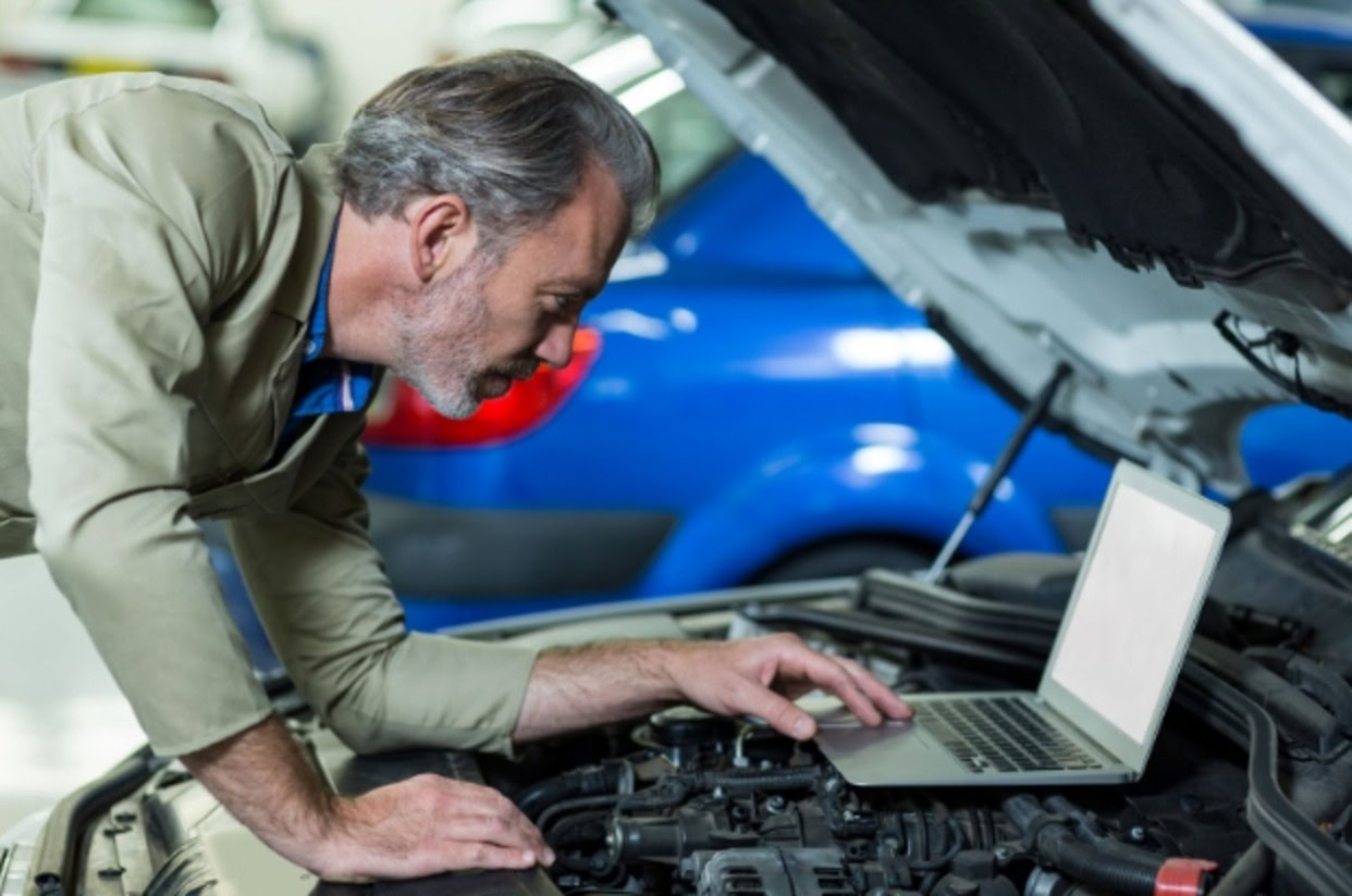 Winter vehicle checkup for Moses Lake drivers to ensure safe driving during cold months.