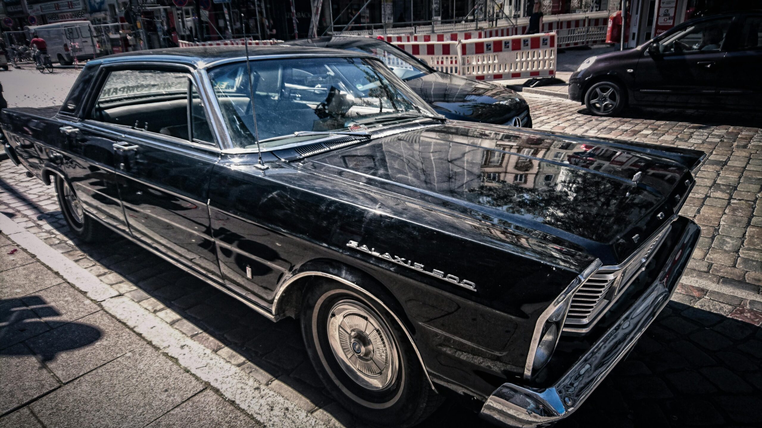 How to Properly Maintain a Classic Car Year-Round