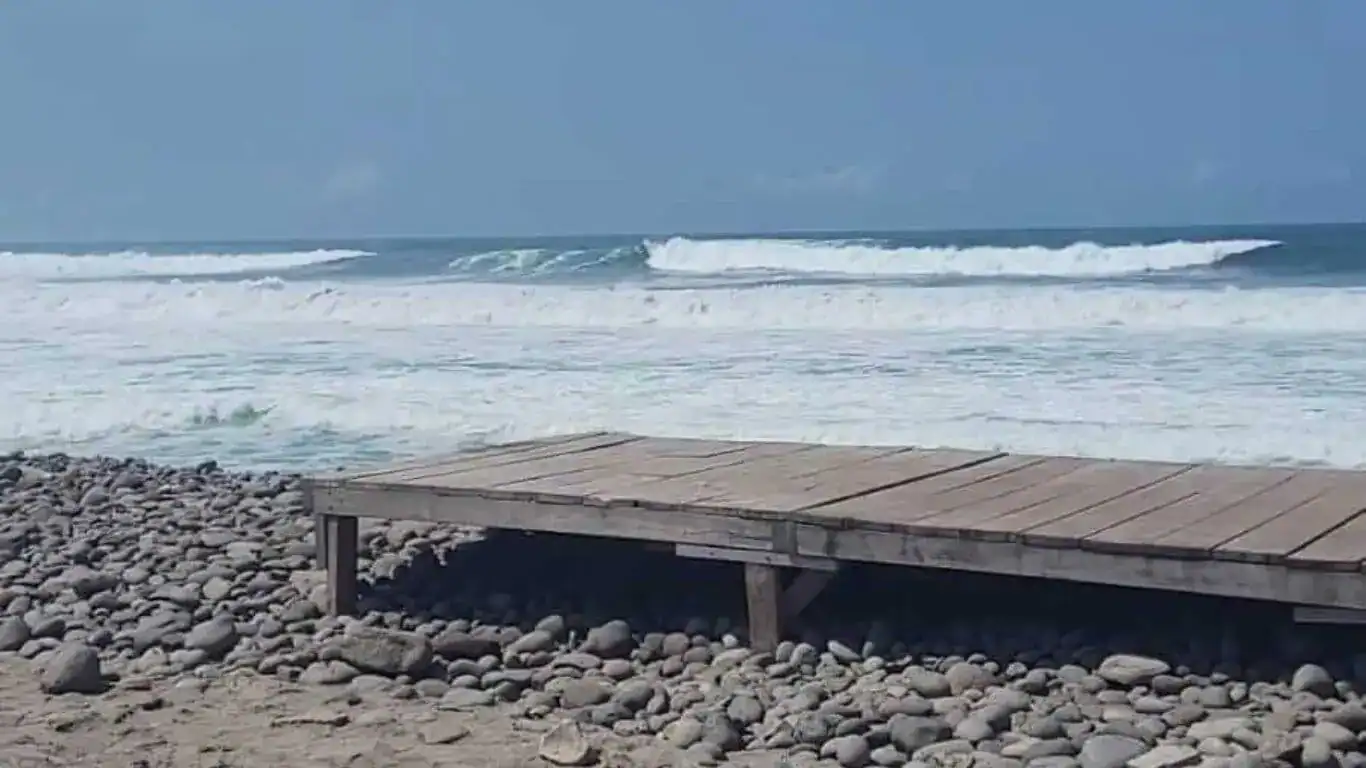 best surf camps el salvador