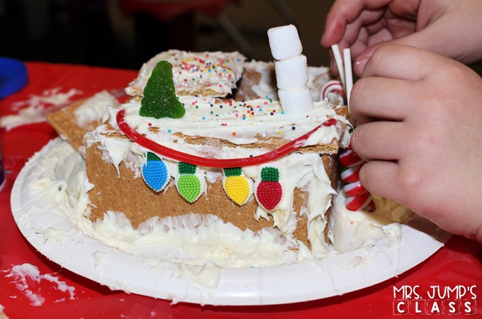 Second Grade Reading Lessons for Catch That Cookie! This fun gingerbread version of the book provides an excellent and engaging close read and writing response activity for your 2nd grade classroom. Fun craft too!