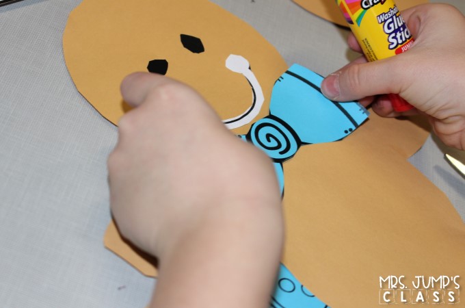 Second Grade Reading Lessons for Catch That Cookie! This fun gingerbread version of the book provides an excellent and engaging close read and writing response activity for your 2nd grade classroom. Fun craft too!