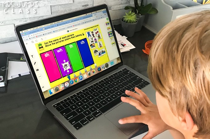 Digital phonics daily activities for kindergarten and first grade. 1-click Seesaw links and PowerPoint versions available for easy use!&nbsp;