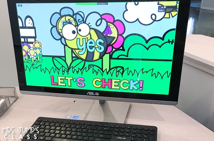 Digital phonological awareness slides to use in your PreK, K, or 1st grade classroom or through a video conferencing platform for distance learning.