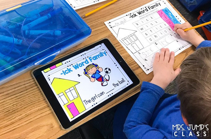 Digital literacy centers for kindergarten and 1st grade to practice ELA skills. Students practice word families, blends, rhyming, syllables, digraphs, vowel sounds, and more!&nbsp;