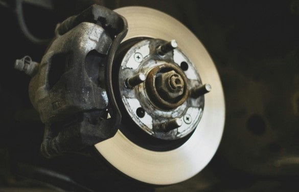 High-quality brake rotor and caliper repair for vehicle safety and performance.