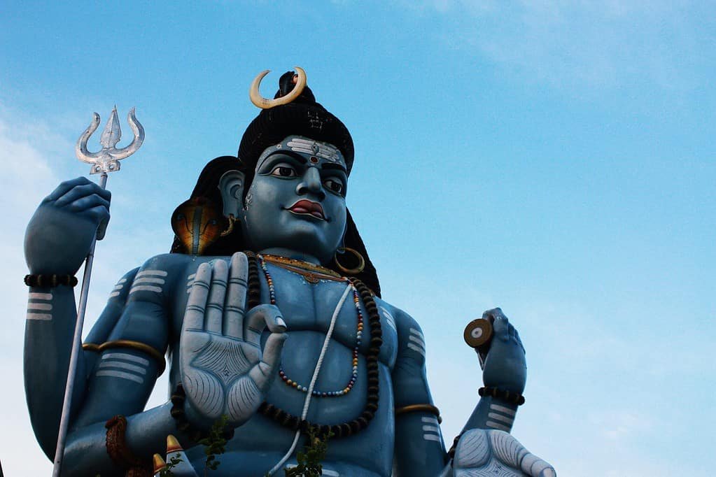 How To Decorate Shiva Lingam at Home