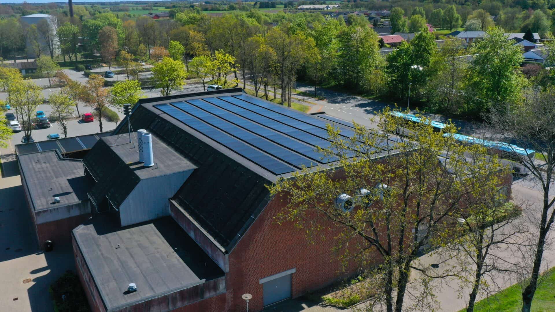 solceller på hallen