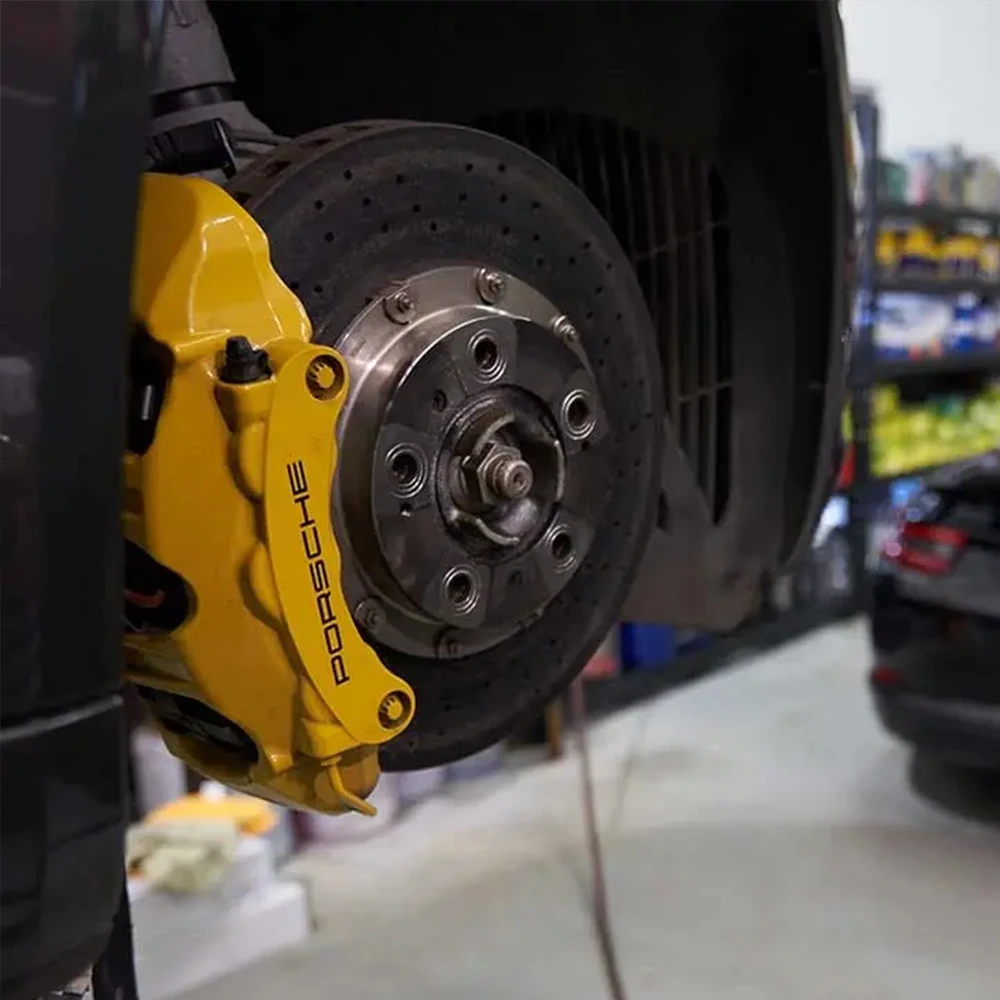 1000x1000_Porsche_Service-05.webp