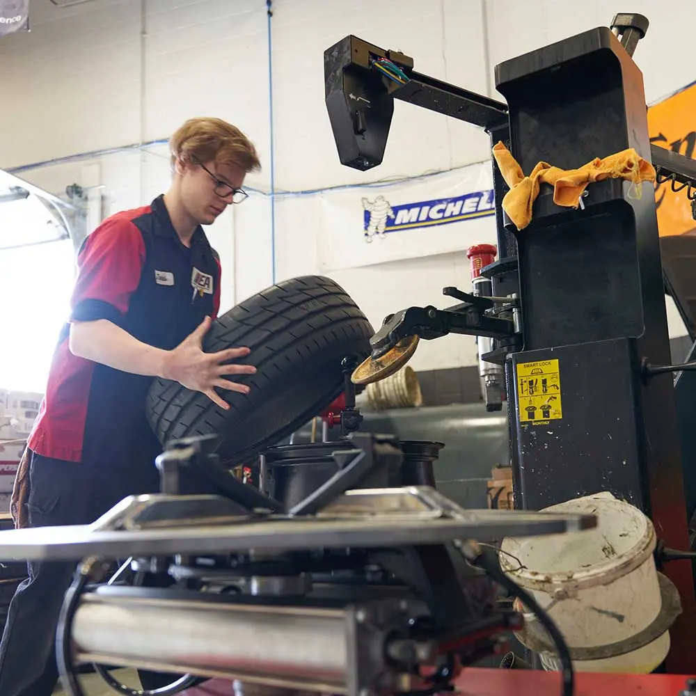 Tires-Service-03.JPG