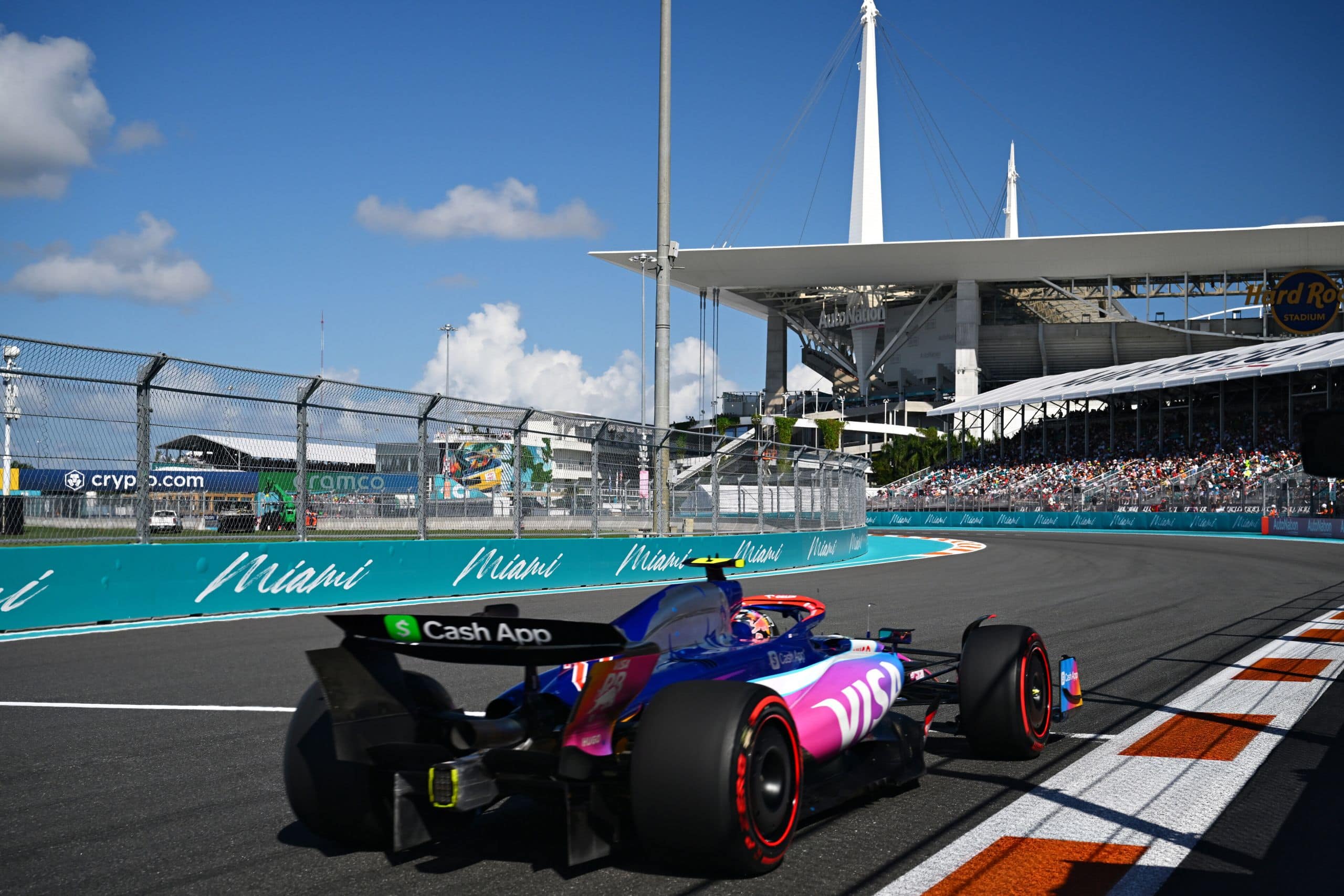 MIAMI, FLORIDA - MAY 04: Yuki Tsunoda of Japan driving the (22) Visa Cash App RB VCARB 01 on track during qualifying ahead of the F1 Grand Prix of Miami at Miami International Autodrome on May 04, 2024 in Miami, Florida. (Photo by Clive Mason/Getty Images) // Getty Images / Red Bull Content Pool // SI202405040530 // Usage for editorial use only //