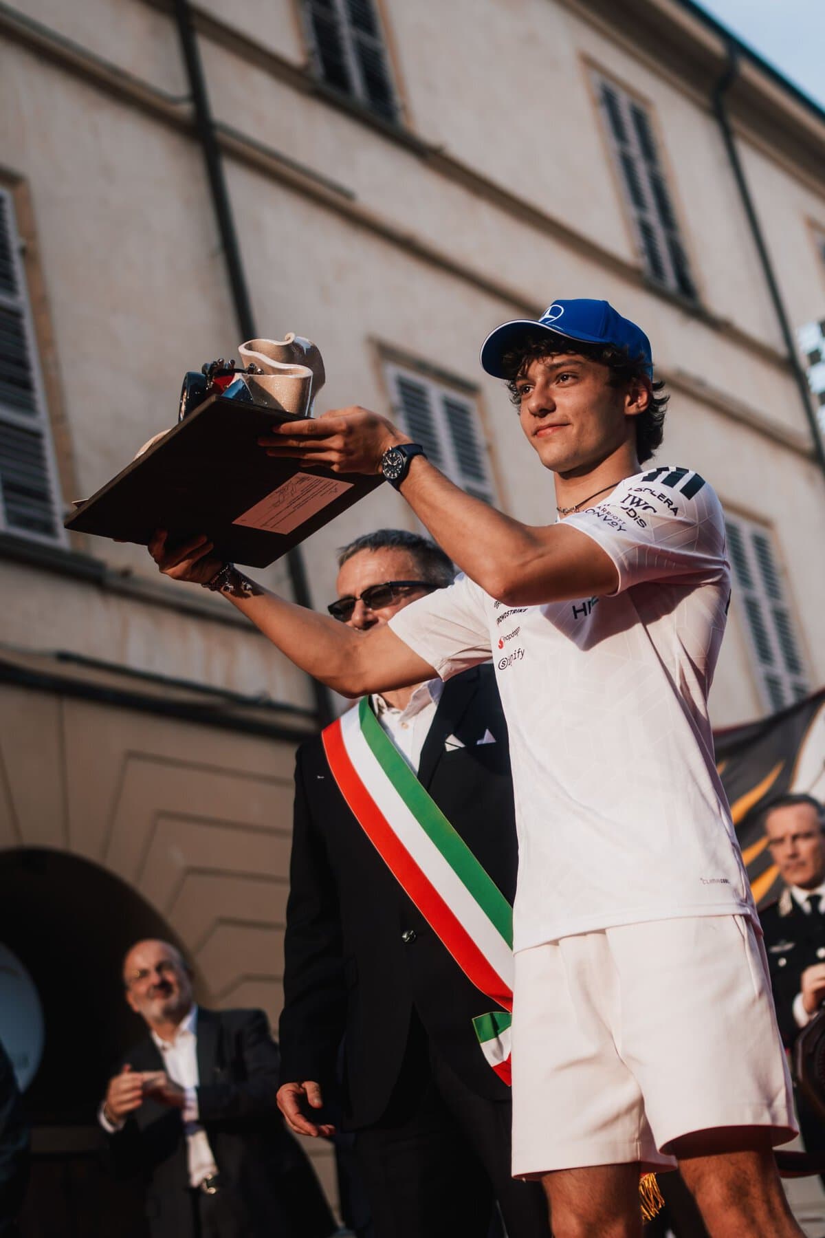 Kimi Erhält Renommierte Bandini Trophäe Kimi Receives Prestigious Bandini Trophy