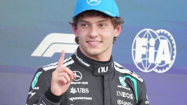 Kimi Antonelli Finger Up In Celebration 1 1320x742