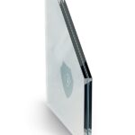 Sound-absorbing pane|