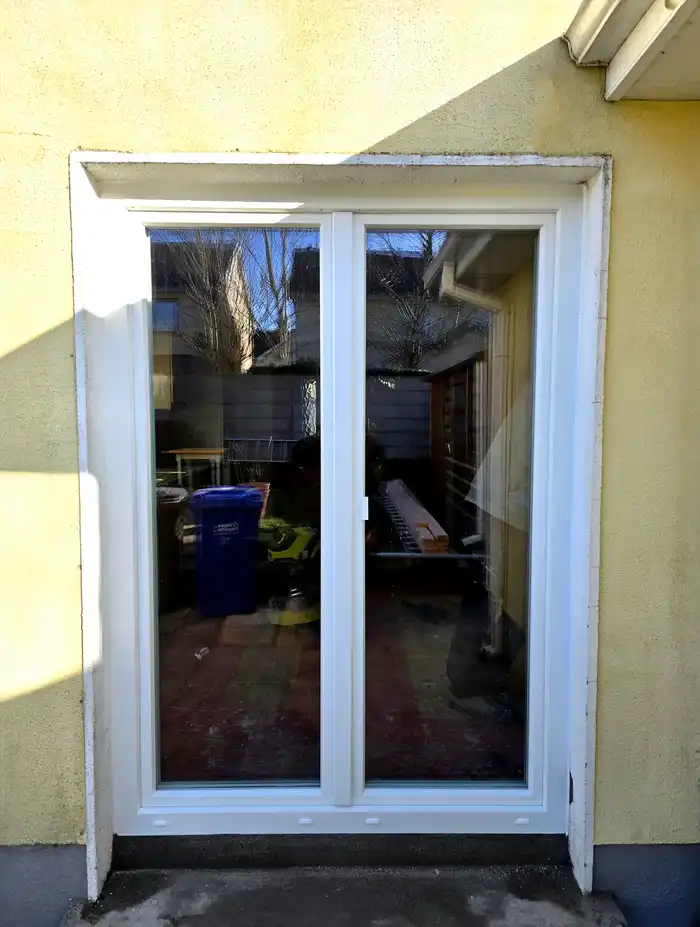 PVC-Fenster und Balkontüren Aluplast IDEAL 8000 | Wikęd Stahltür Modell 31a Produktlinie: TERMO PRESTIGE LUX | Galway | #458