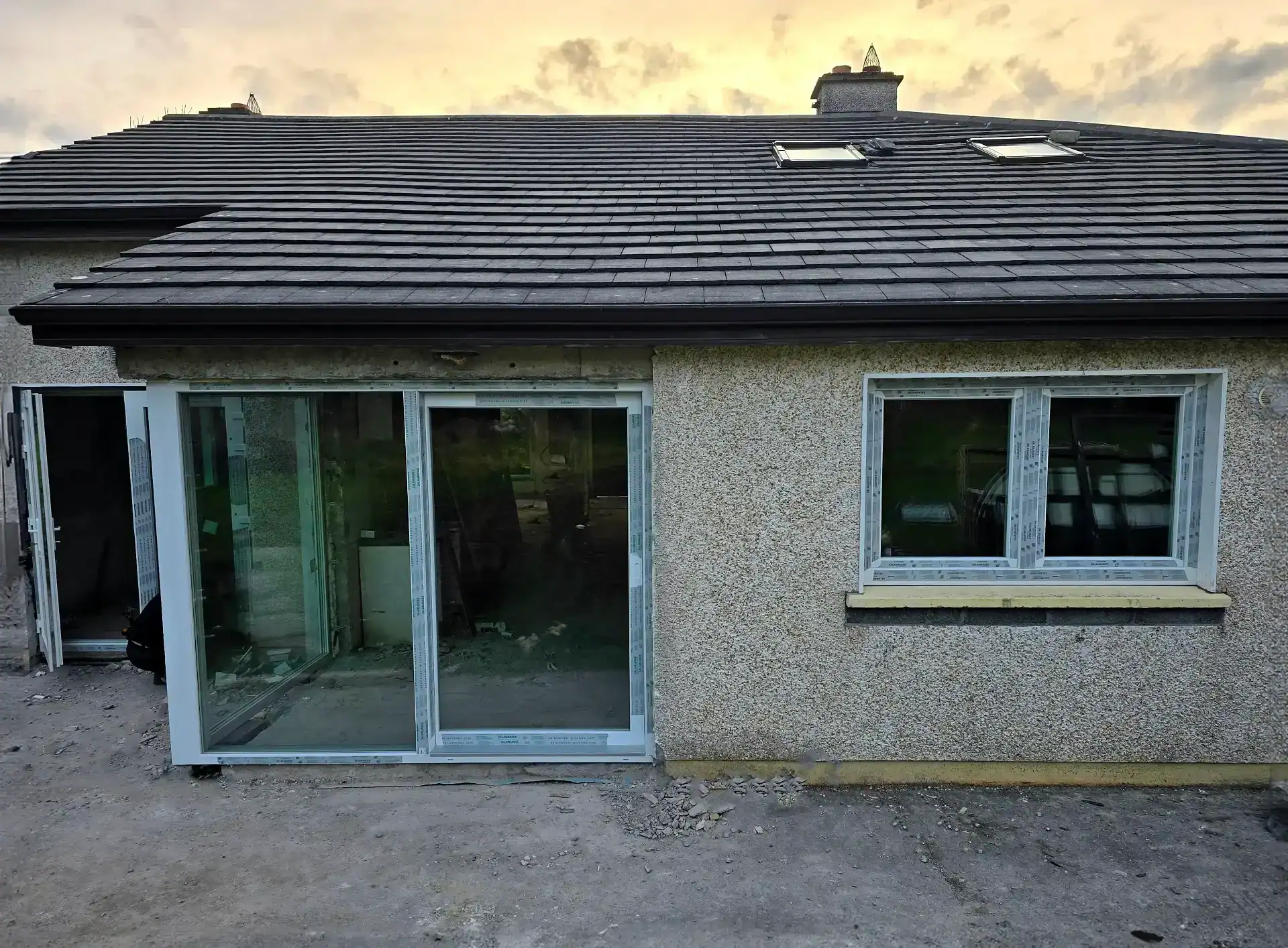 PVC Fenster und Fenstertüren Salamander BluEvolution 82 | uPVC Schiebetüren Evolution Drive Plus+ | Longford | #480