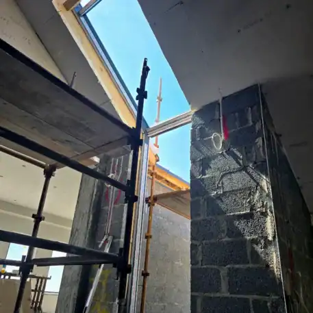 Feature Window Yawal FA 50N