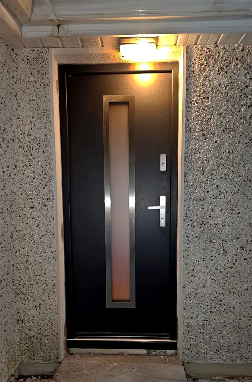 PVC-Fenster IDEAL 7000 | Wikęd Stahltore Modell 12 Produktlinie: OPTIMUM TERMO | Sektional-Garagentore INFINITI R | Mayo | #483