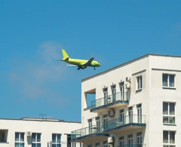 Airport noise windows
