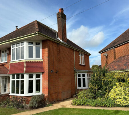 Wie kann man einem Unternehmen ohne lokalen Vertreter vertrauen? Wir beantworten die häufigsten Fragen besorgter Kunden!