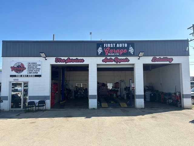 Auto Repair Shop for Cars and Vehicles.