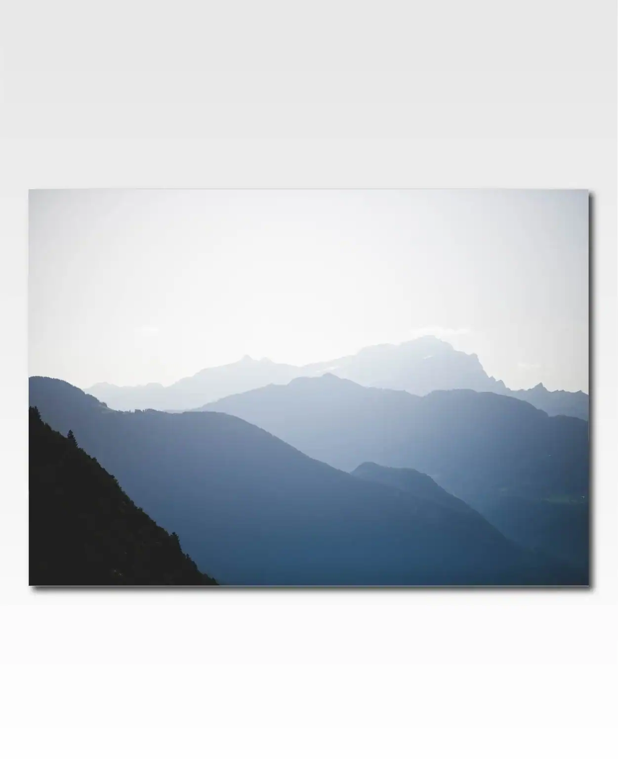 Les Montagnes |  By Phil Suarez.
