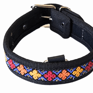 Collar Modelo Peyote variante 1 multicolor.