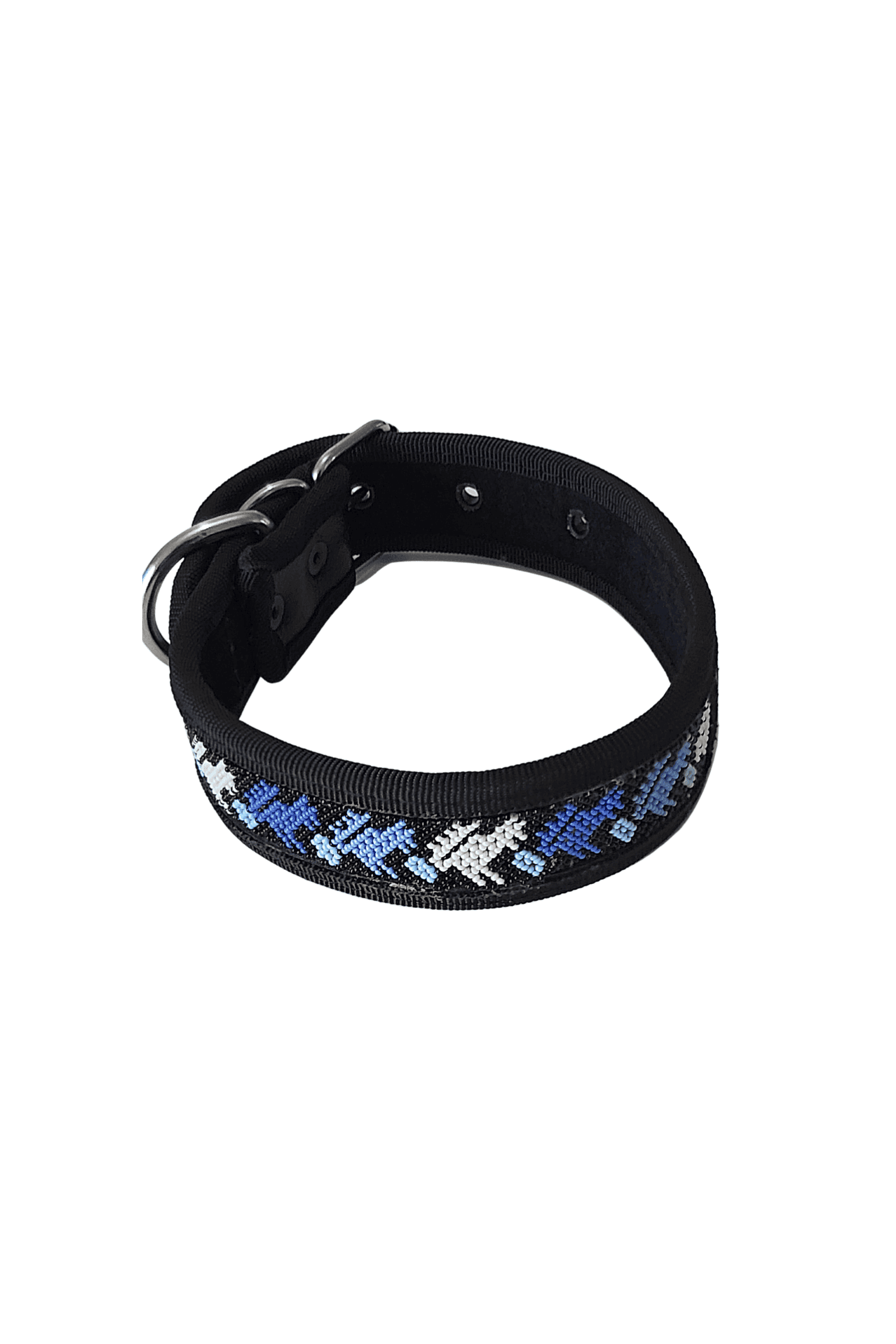 Collar de perro con bordado tradicional mexicano en azul, negro y blanco, hecho de tela resistente con hebillas ajustables y anillo para identificación, ideal para mascotas en estilos culturales mexicanos.