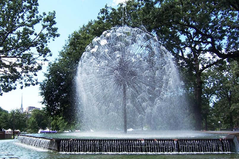 Berger Dandelion Fountain