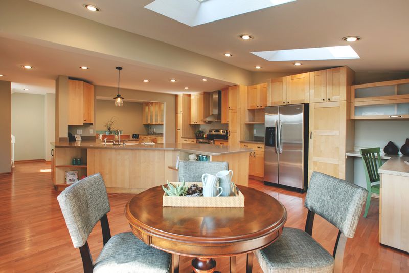 2750dale-kitchen1b-2100