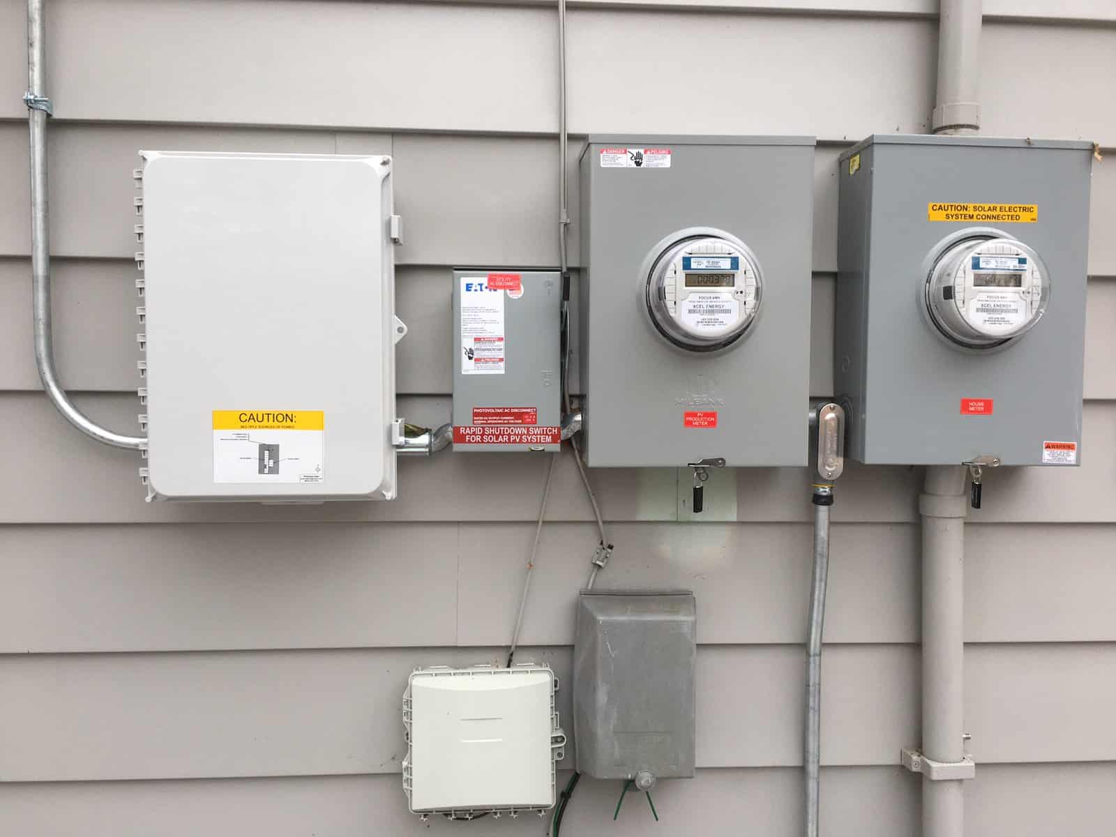 L-R_EnPhase_Emergency-Shut_PV_Bi-Dir-Meter (1)