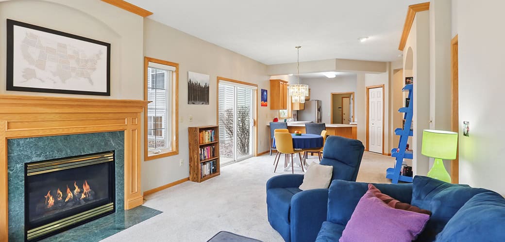 129 Christenson Ct   Living