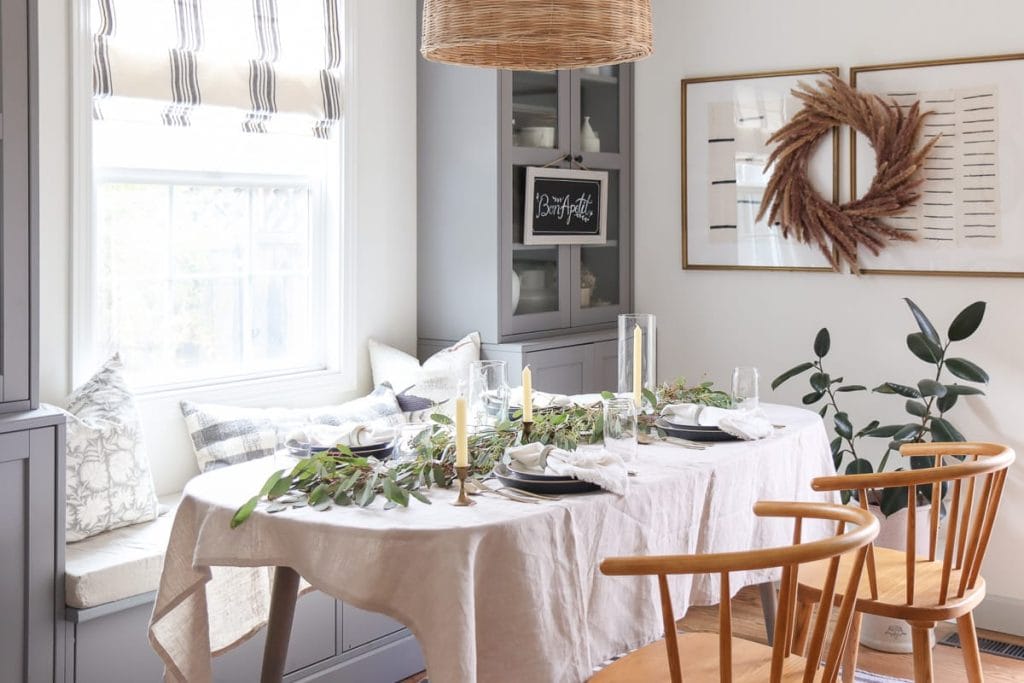 Dining Room Winter Entertainment 1