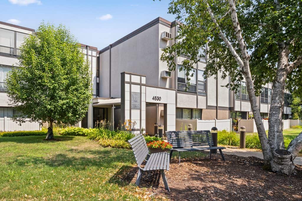 4530 Park Commons   Front1