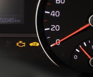 Auto Repair Dashboard Warning Lights for Vehicle Maintenance.