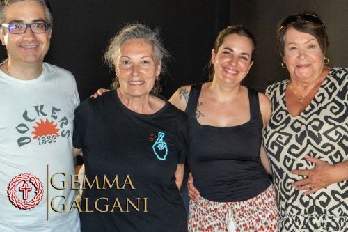 Junto a mis amigos y artistas, José Luis Panero, Isabel Gómez-Escalonilla y Menchu Figueroa: ¡mis cuidadoras!