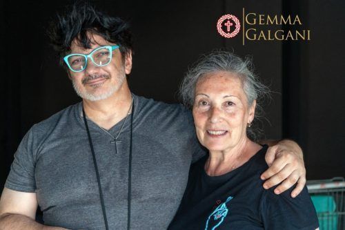 El director, Óscar Parra de Carrizosa junto a mi amiga, la actriz Isabel Gómez-Escalonilla, que da vida a Elisa Galgani.