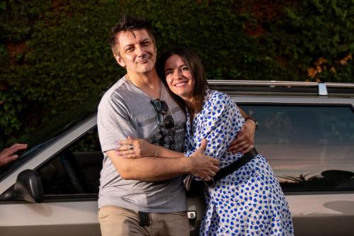 El director Óscar Parra de Carrizosa y Laura Lebó
