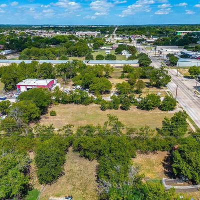 An image that shows 3741 Rufe Snow Dr (11 Of 13)
