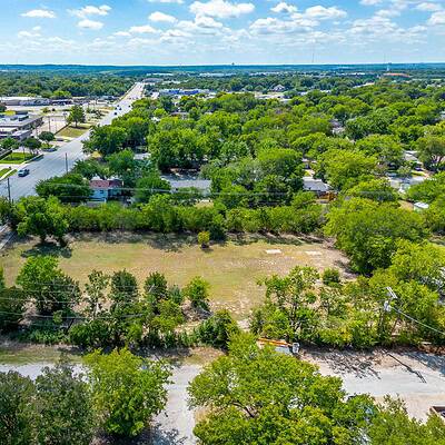 An image that shows 3741 Rufe Snow Dr (6 Of 13)