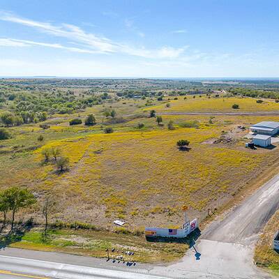 An image that shows 13300 Cleburne Hwy (17 Of 63)