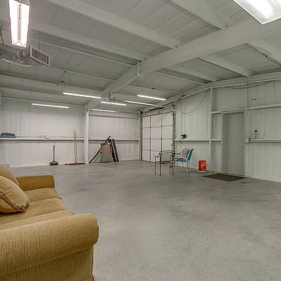 An image that shows 13300 Cleburne Hwy (25 Of 63)