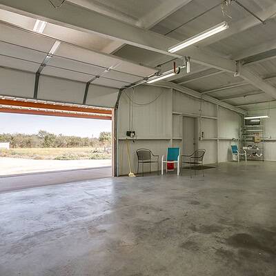 An image that shows 13300 Cleburne Hwy (43 Of 63)
