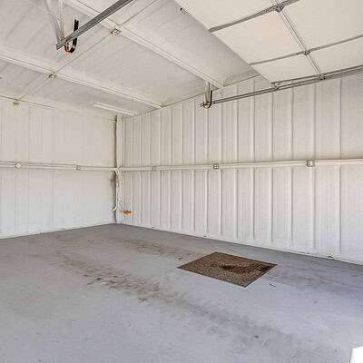 An image that shows 13300 Cleburne Hwy (44 Of 63)